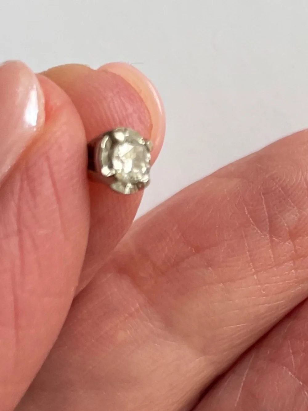 4-prong White Gold Head (setting) for Solitaire Ring Setting with Diamond